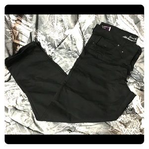 Gloria Vanderbilt NWT black dress pants 16